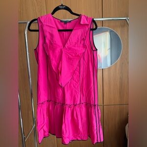 Pre-Loved VintageMarc Jacobs Fuchsia Sleeveless Ruffle-Trim Mini Dress in Size 2